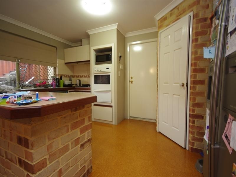 17 Ungaroo Road, Westminster WA 6061