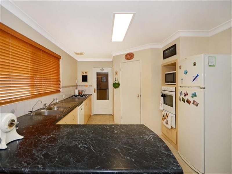 73 Rochester Circle, Balga WA 6061