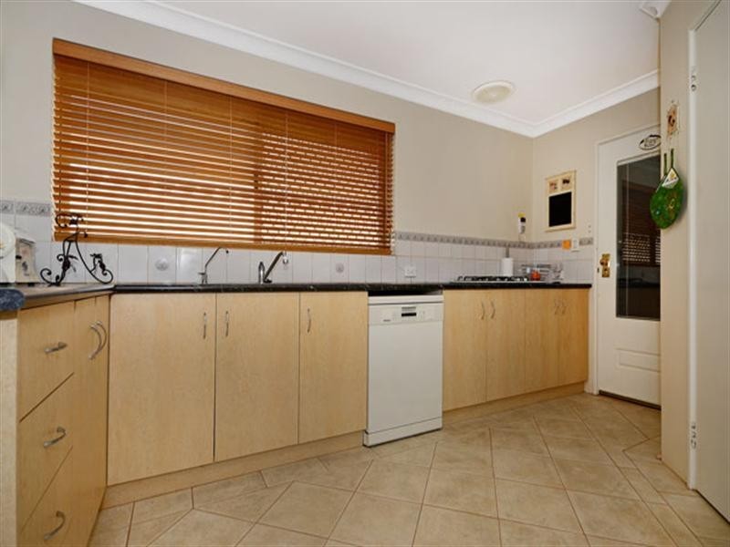 73 Rochester Circle, Balga WA 6061