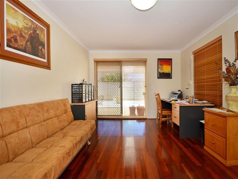 73 Rochester Circle, Balga WA 6061