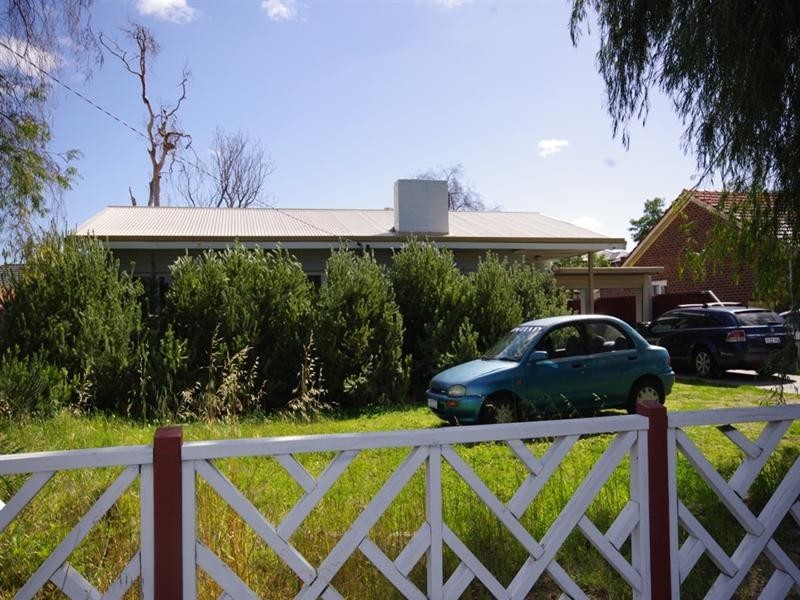 117 Ravenswood Drive, Westminster WA 6061