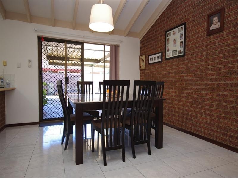 16 Arnos Way, Girrawheen WA 6064