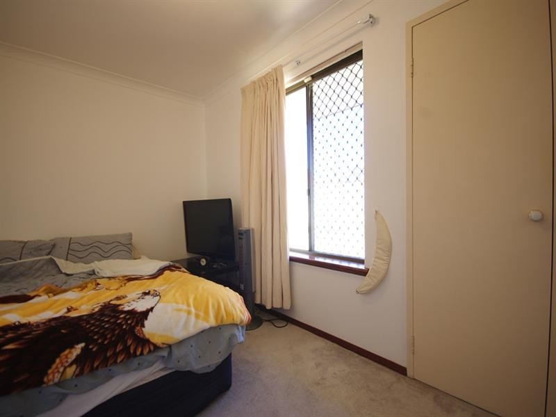 16 Arnos Way, Girrawheen WA 6064