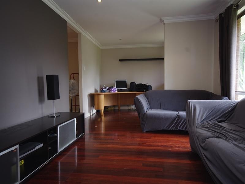 17 Arnos Way, Girrawheen WA 6064