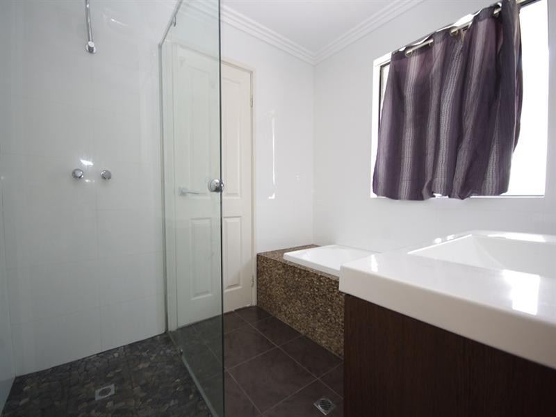 17 Arnos Way, Girrawheen WA 6064