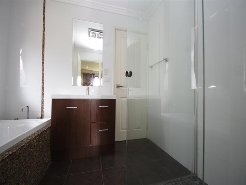 17 Arnos Way, Girrawheen WA 6064