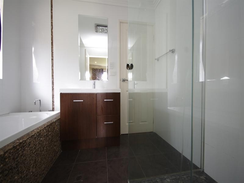 17 Arnos Way, Girrawheen WA 6064