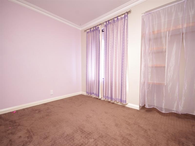 17 Arnos Way, Girrawheen WA 6064