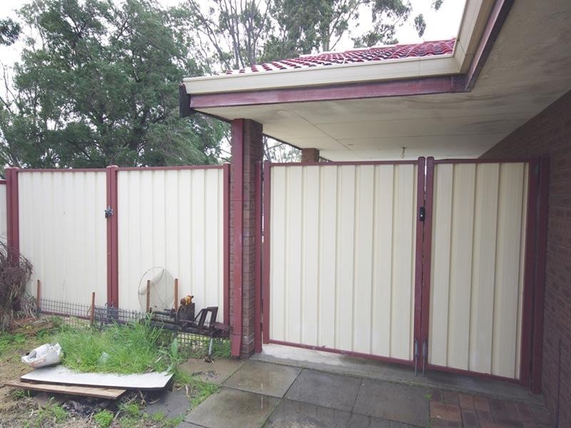 17 Arnos Way, Girrawheen WA 6064