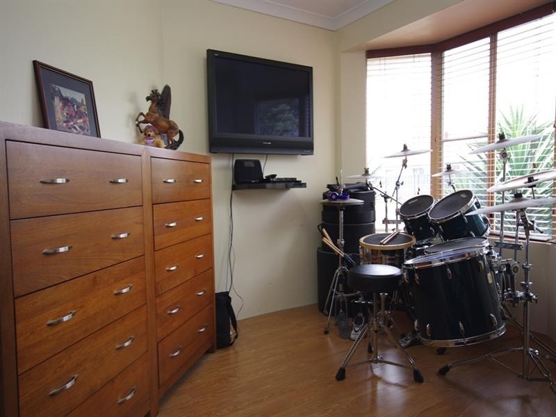 19 Valley Views Drive, Landsdale WA 6065