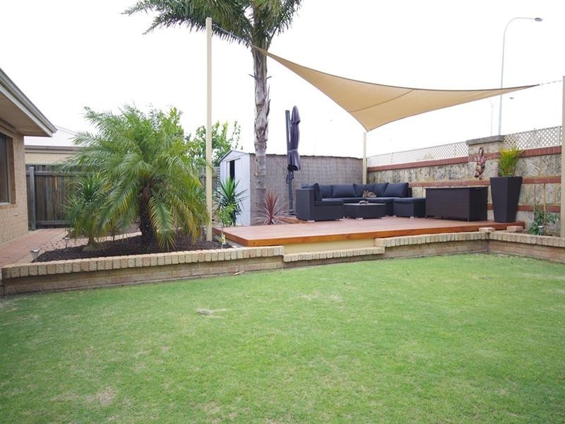 19 Valley Views Drive, Landsdale WA 6065