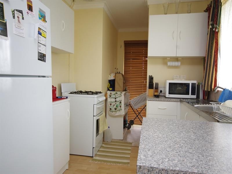 11 Augustus Way, Marangaroo WA 6064