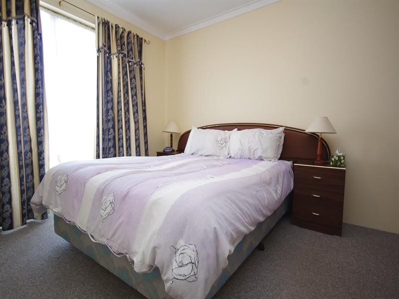 11 Augustus Way, Marangaroo WA 6064