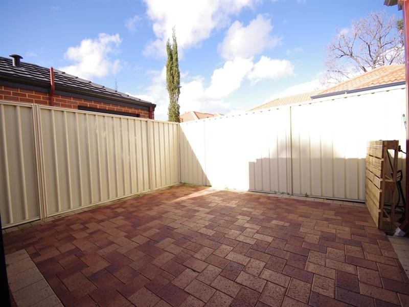 11c Ungaroo Road, Westminster WA 6061