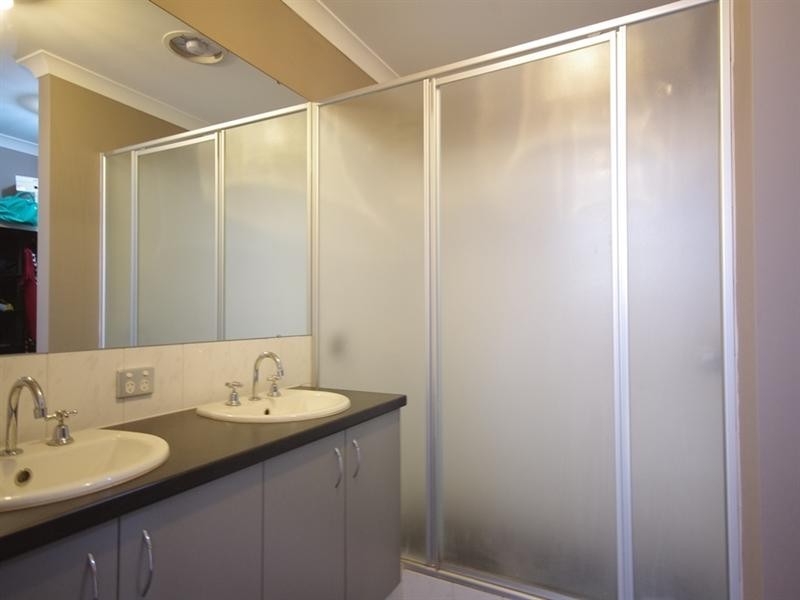 7 Hookstone Drive, Landsdale WA 6065