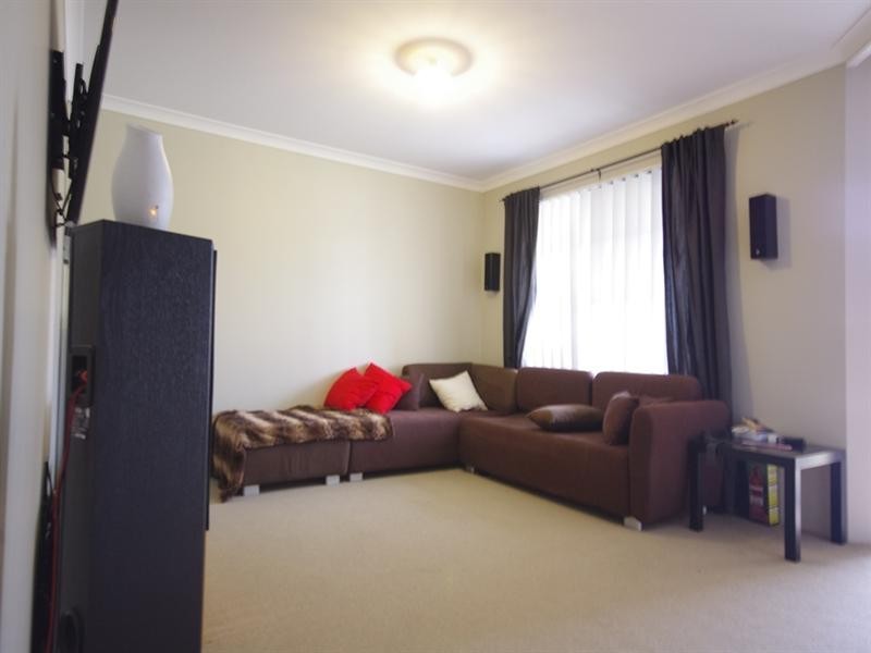 7 Hookstone Drive, Landsdale WA 6065