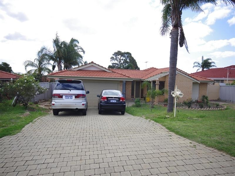 15 Daventry Drive, Alexander Heights WA 6064