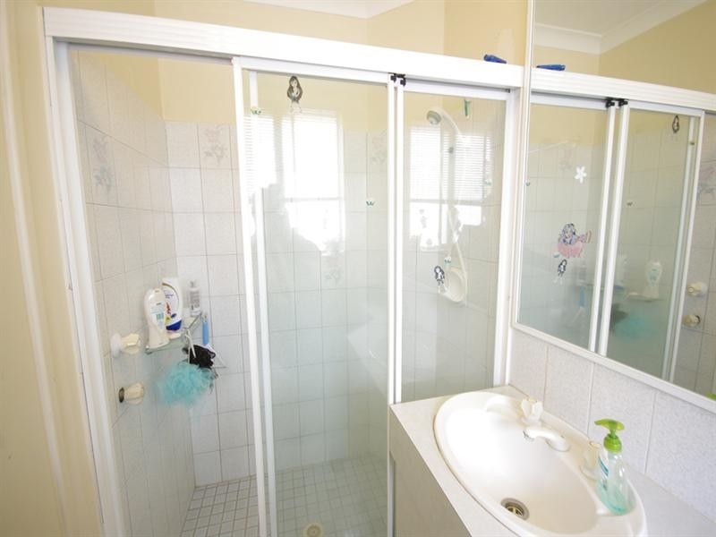 15 Daventry Drive, Alexander Heights WA 6064