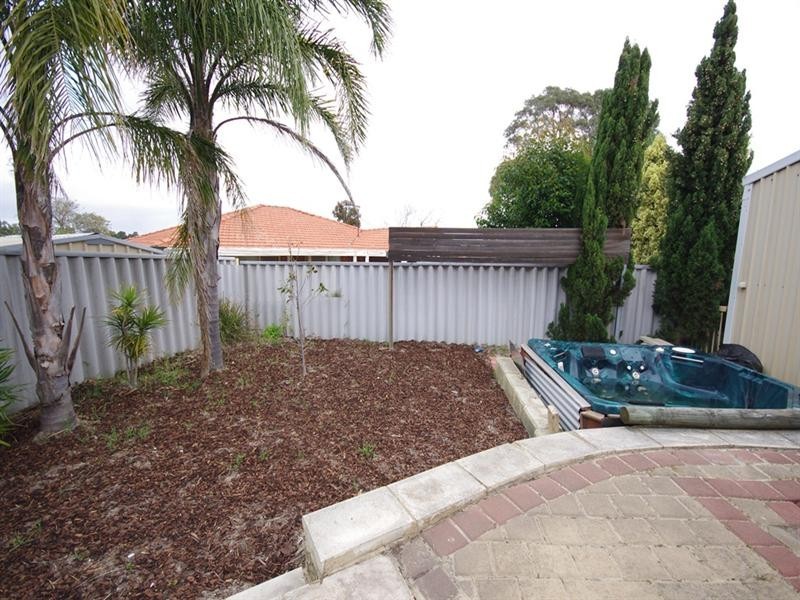15 Daventry Drive, Alexander Heights WA 6064