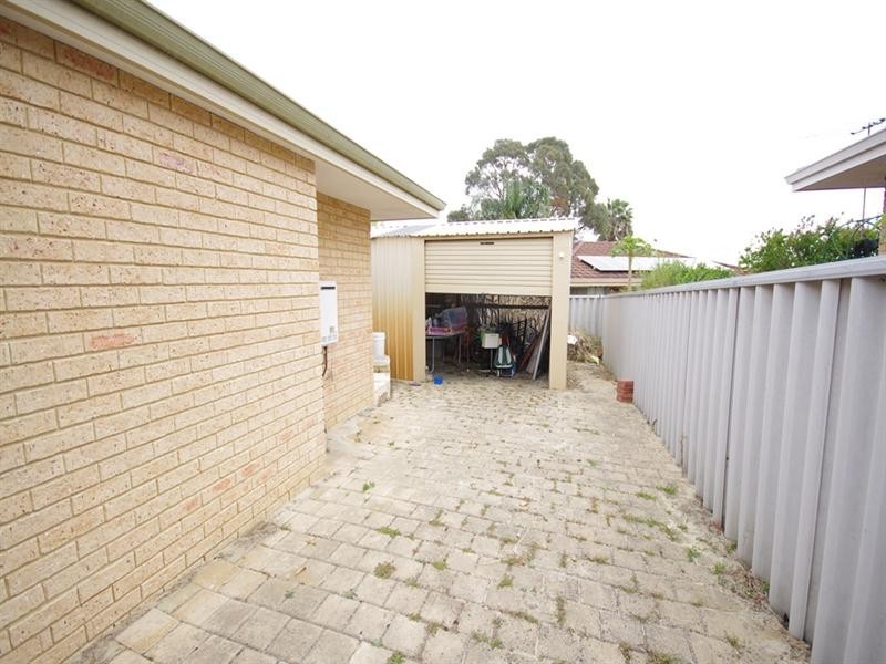 15 Daventry Drive, Alexander Heights WA 6064