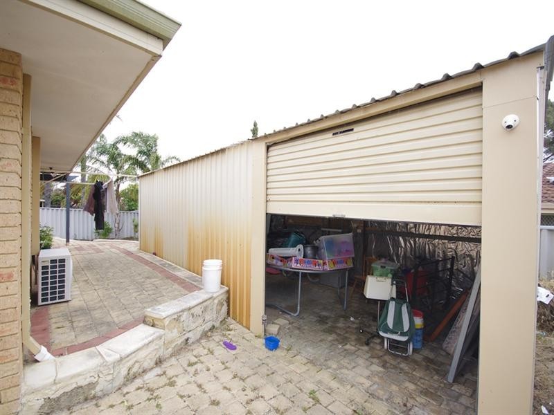 15 Daventry Drive, Alexander Heights WA 6064