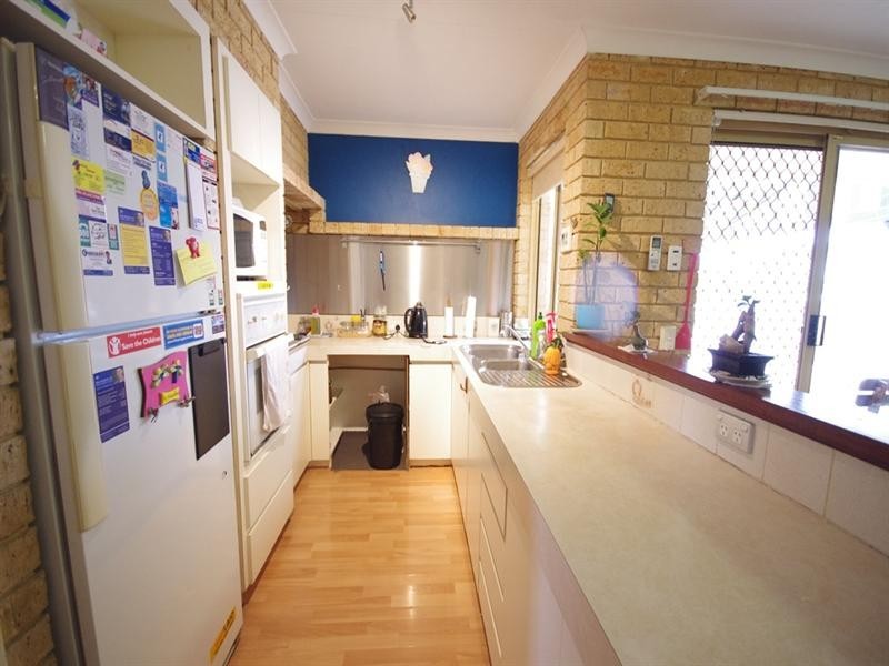 15 Daventry Drive, Alexander Heights WA 6064