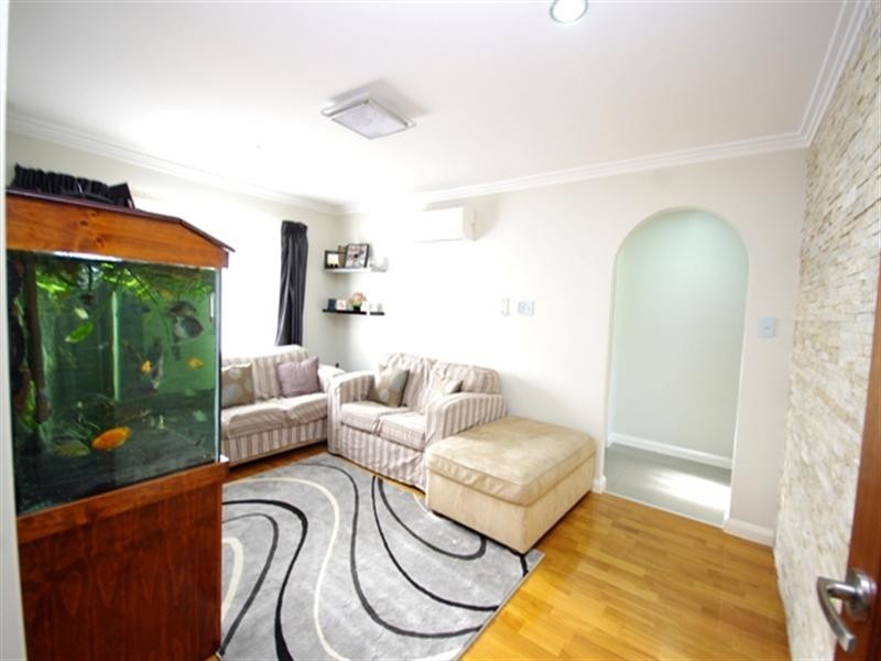 5 Meredith Way, Koondoola WA 6064