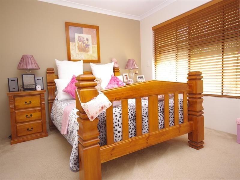 7 Sabine Grove, Alexander Heights WA 6064