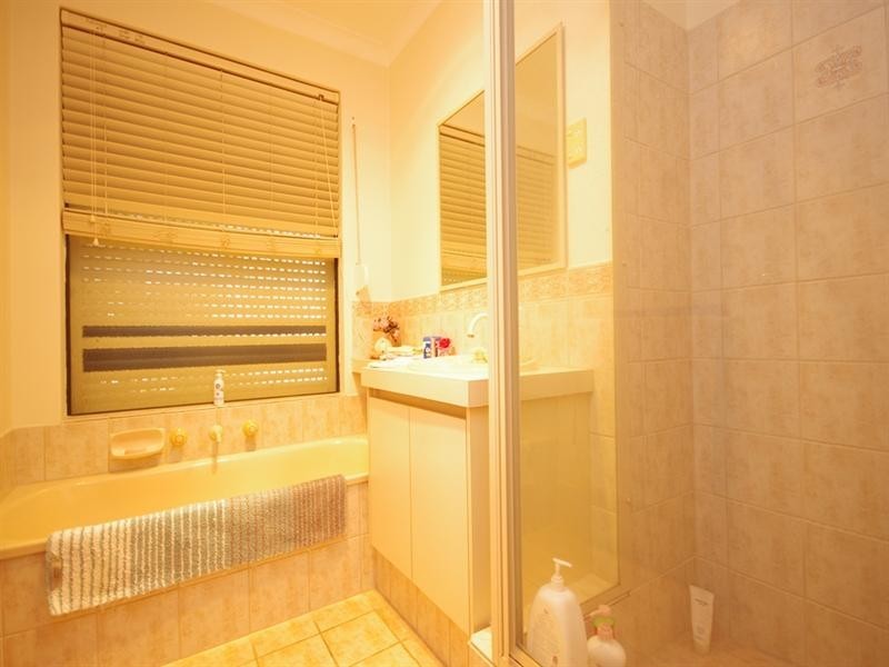 7 Sabine Grove, Alexander Heights WA 6064