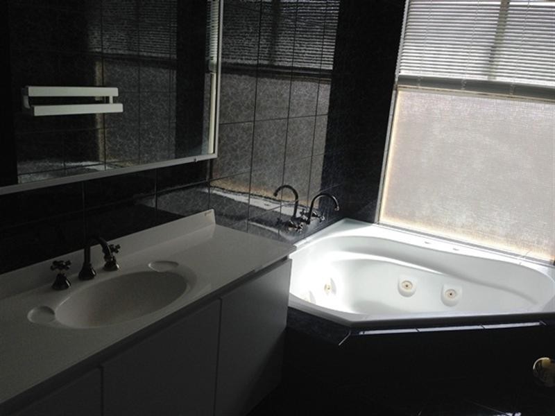 1 Cootha Court, Ballajura WA 6066