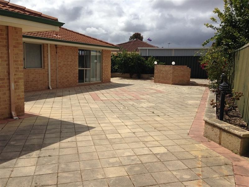 1 Cootha Court, Ballajura WA 6066