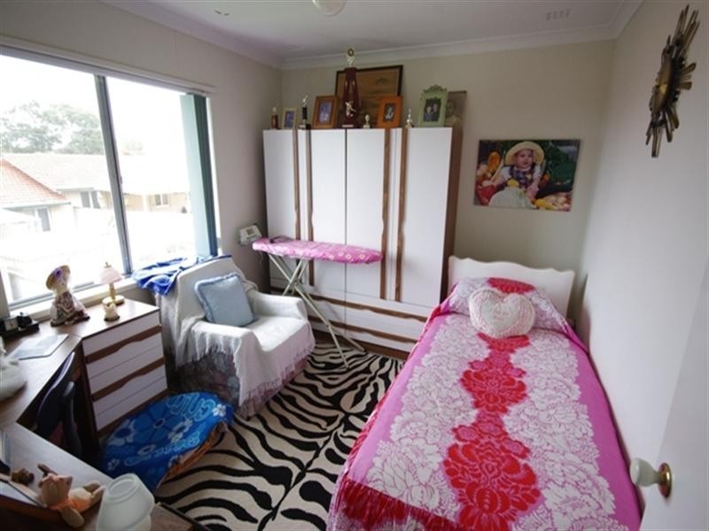 4b Casserley Avenue, Girrawheen WA 6064