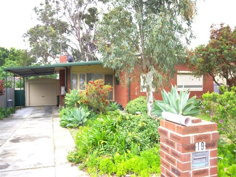 19 Ganfield Way, Balga WA 6061