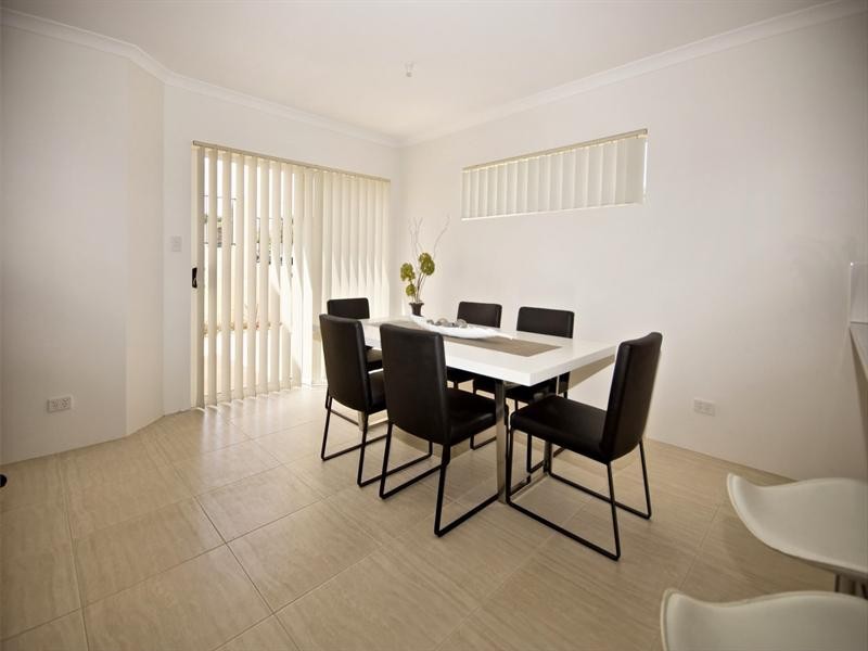 15 Curlington Crescent, Balga WA 6061