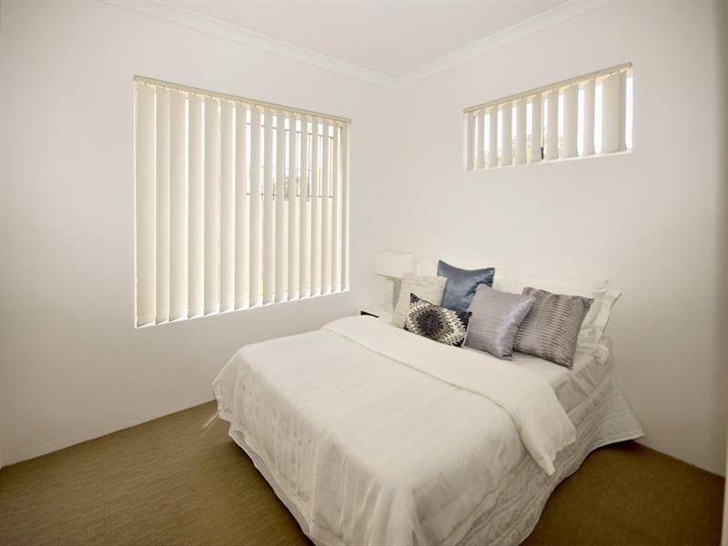 15 Curlington Crescent, Balga WA 6061