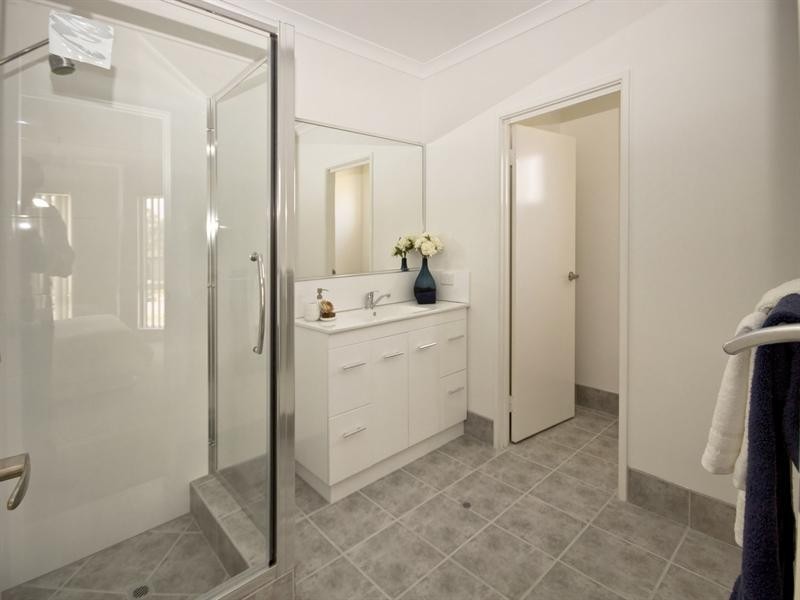 15a Curlington Crescent, Balga WA 6061