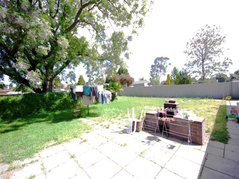 6 Burlinson Crescent, Koondoola WA 6064