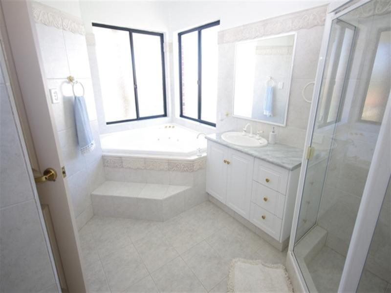 4 Brian Avenue, Yokine WA 6060