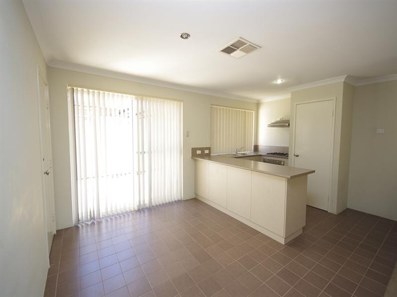 17c Robertsbridge Road, Nollamara WA 6061