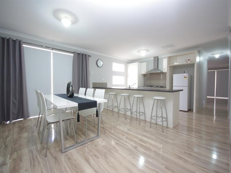 2 Winterton Way, Girrawheen WA 6064