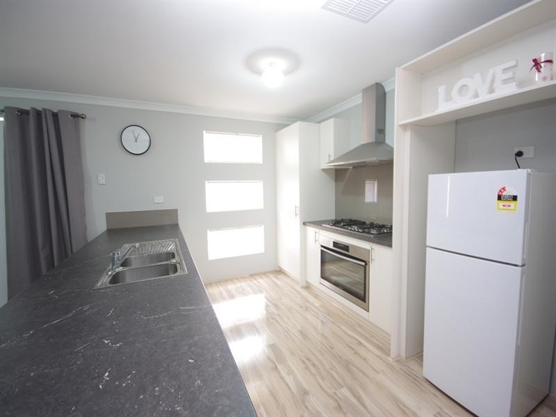 2 Winterton Way, Girrawheen WA 6064