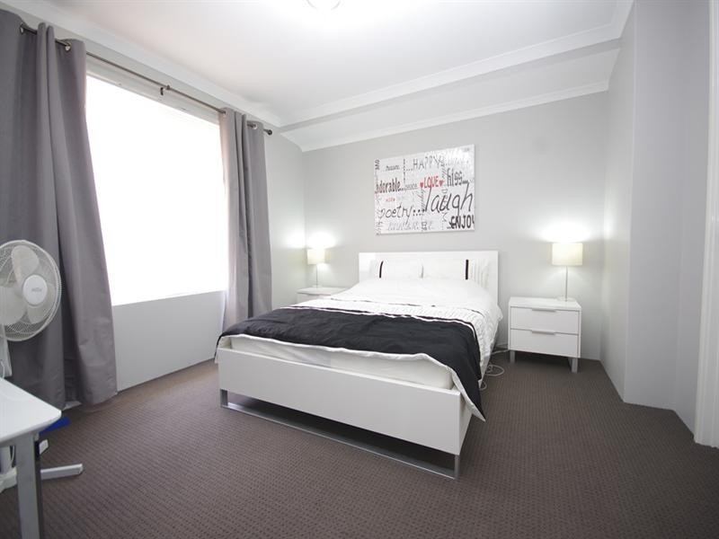 2 Winterton Way, Girrawheen WA 6064