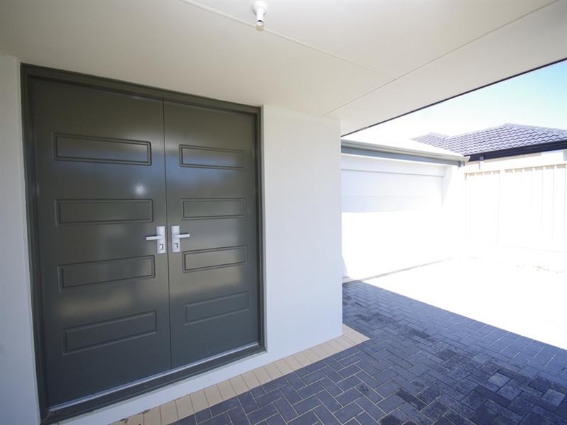 2 Winterton Way, Girrawheen WA 6064