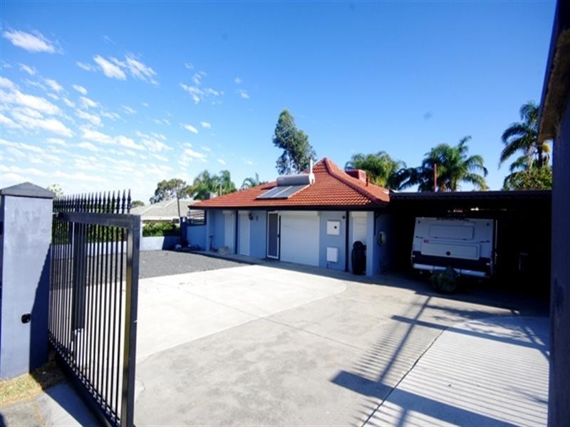 6 Thake Court, Koondoola WA 6064
