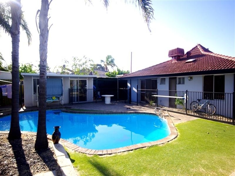 6 Thake Court, Koondoola WA 6064