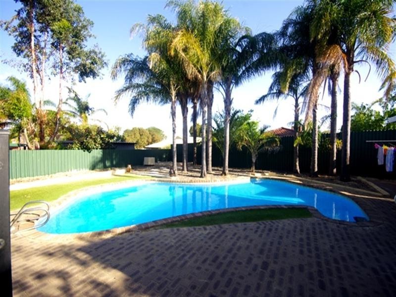 6 Thake Court, Koondoola WA 6064