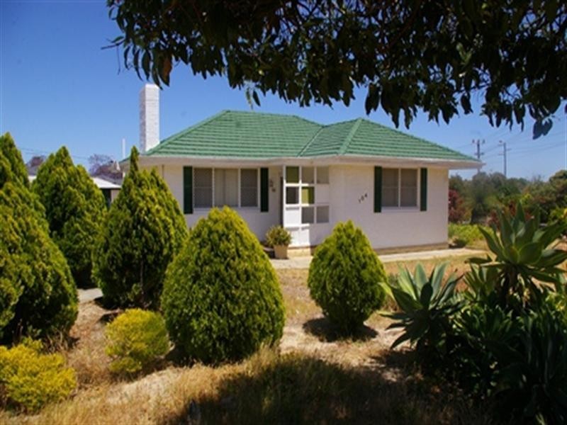 104 Ravenswood Drive, Nollamara WA 6061