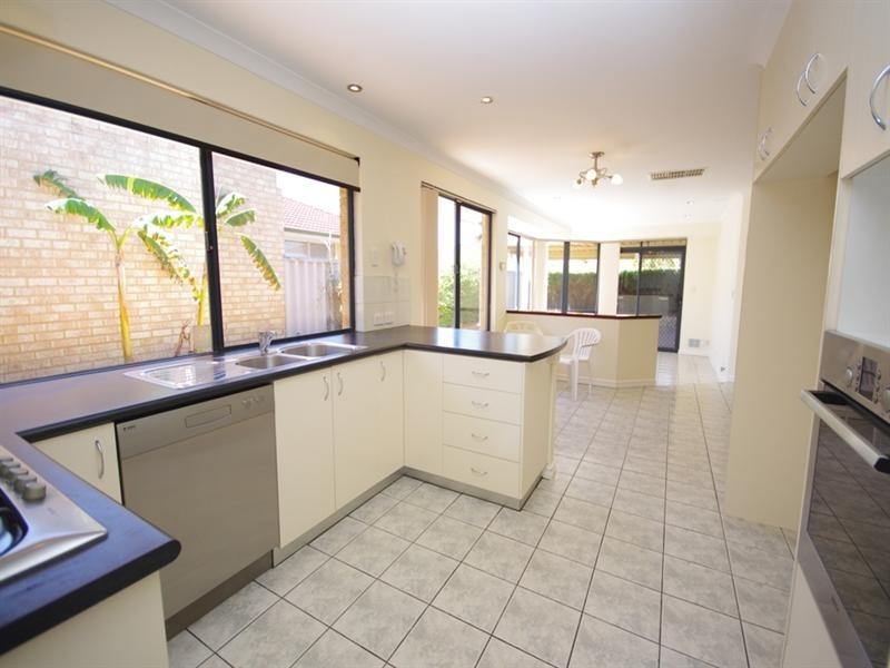21 Guadalupe Drive, Ballajura WA 6066