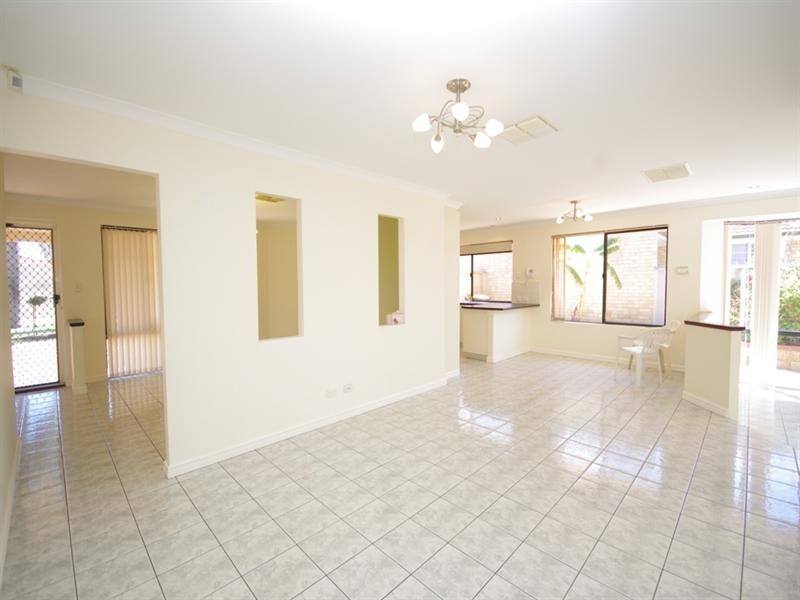 21 Guadalupe Drive, Ballajura WA 6066