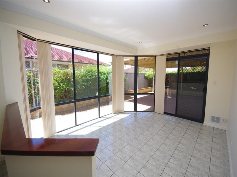 21 Guadalupe Drive, Ballajura WA 6066